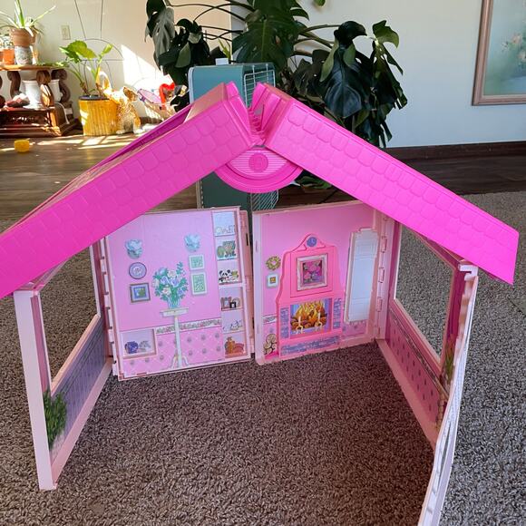 Vintage Barbie Fold 'n Fun Home - Incomplete - Picture 4 of 16